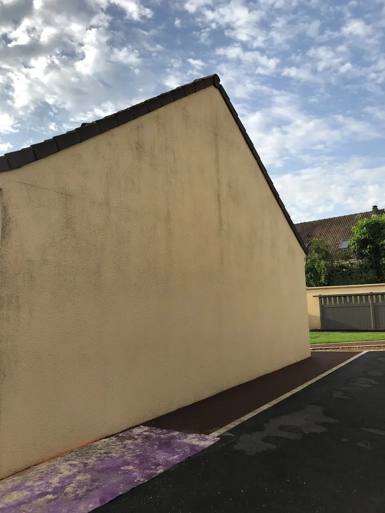 Pignon : transformation en finition imitation pierre — avant intervention