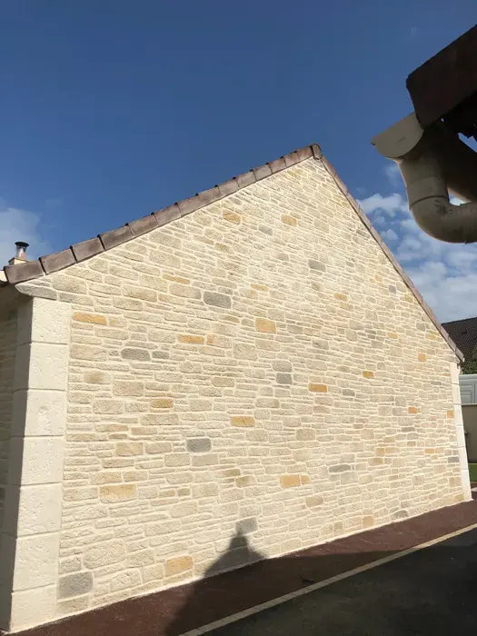 Pignon après finition imitation pierre