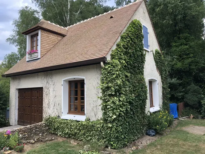 Maison avec lucarne avant rénovation